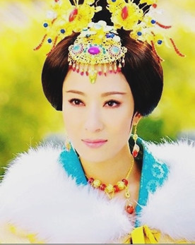 恶毒妃子派太监谋杀皇子，太监却没有听她的