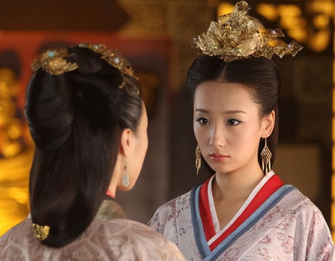 深宫博弈:古代嫔妃争宠的十大生存法则