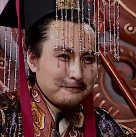 曹操未篡汉与曹丕速改朝：权力逻辑与时代变局的双重镜像