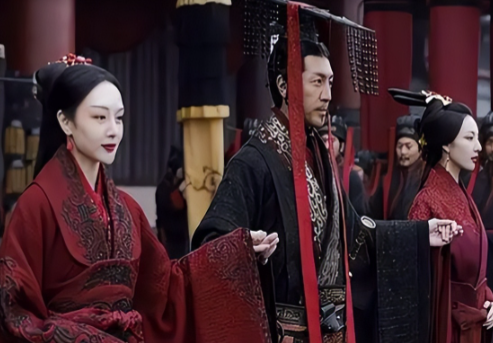 秦始皇不立皇后之谜：权力、阴影与理想的交织