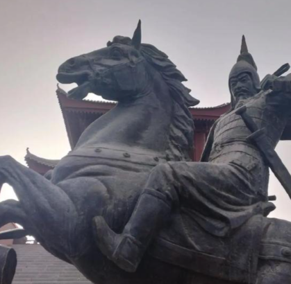 东汉名将耿恭：坚守西域宁死不屈，却两年后被汉章帝撵回老家之谜