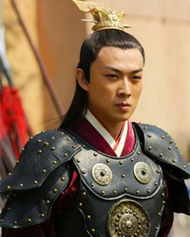 李贤的父母兄弟及妹妹都身份尊贵，为何他的一生如此可悲？