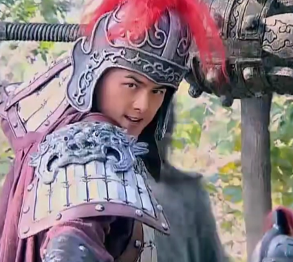 裴元庆与宇文成都：隋唐演义中的巅峰对决，谁更胜一筹？