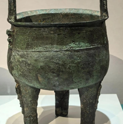 戎胥轩：商周之际的戍边贵族与秦人先祖