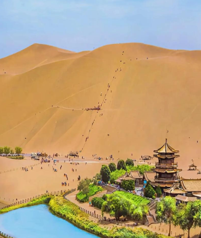 莫高窟：千年佛光下的传奇起源与文化密码