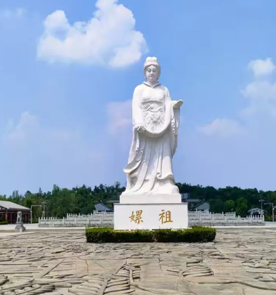 嫘祖与嫫母:地位之辨与文明之光