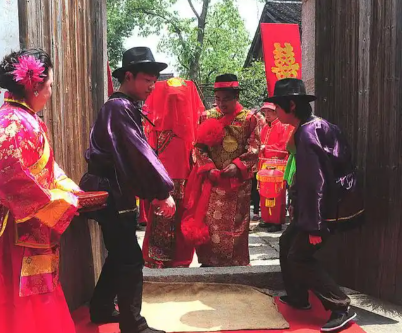 以亲换亲:古代底层贫寒人家的婚嫁困局与生存抉择
