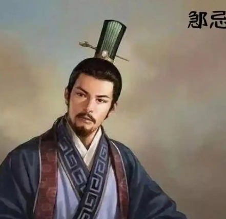 以镜为鉴:邹忌巧劝纳谏的千古智慧