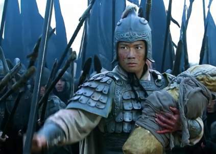 乱军中护主归:赵云长坂坡救幼主